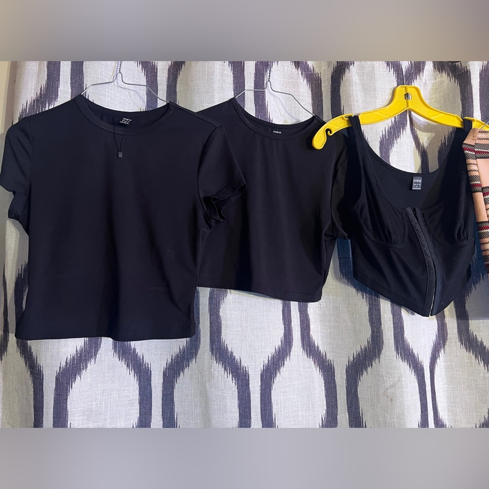 JUNIORS SHEIN BUNDLE SIZE SMALL - Picture 5 of 7